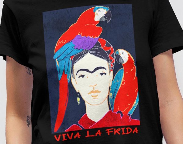 Tshirt Frida Kahlo and Parrots and Text Mockup 09